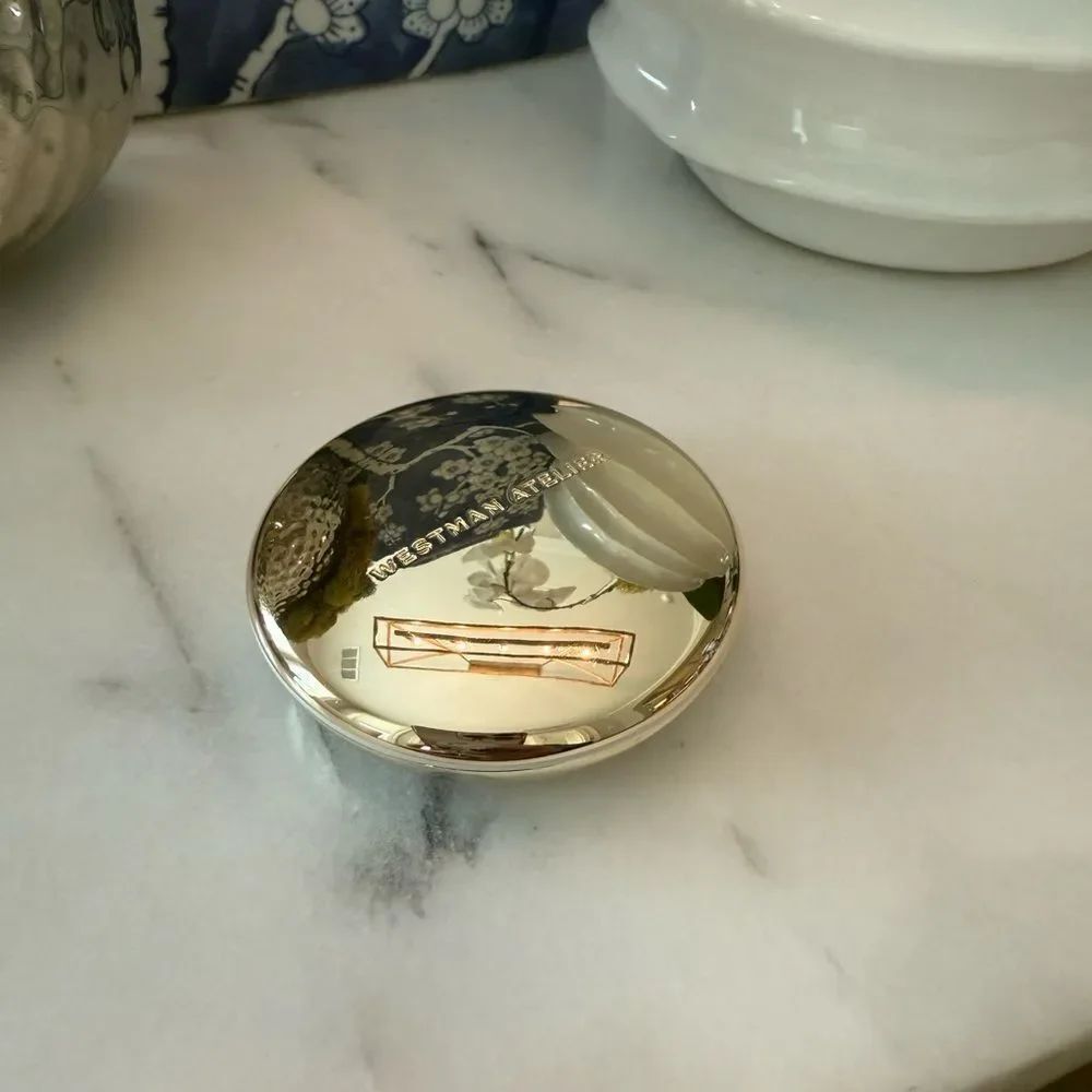 WESTMAN ATELIER
VITAL PRESSED SKINCARE POWDER